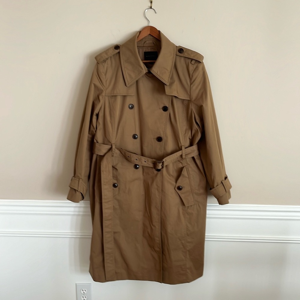 BANANA REPUBLIC Essential Trench Coat in Maverick Tan size XXL Fully Lined